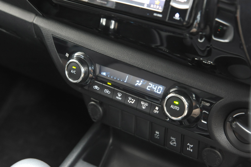 トヨタ ハイラックス 中古車