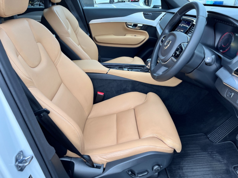 ボルボ XC90 中古車