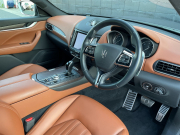 マセラティ レヴァンテ 中古車