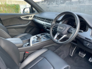 アウディ Q7 中古車