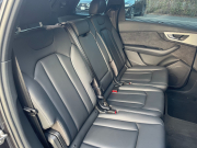 アウディ Q7 中古車