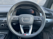 アウディ Q7 中古車