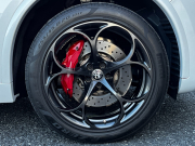 アルファロメオ ステルヴィオ 中古車