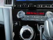 三菱 デリカD:5 中古車