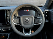 ボルボ XC40 中古車