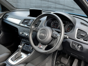 アウディ Q3 中古車