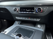 アウディ Q5 中古車