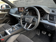 アウディ Q5 中古車