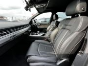 アウディ Q7 中古車