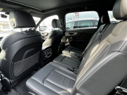 アウディ Q7 中古車