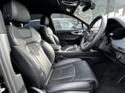 アウディ Q7 中古車