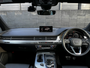 アウディ Q7 中古車