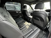 アウディ Q7 中古車