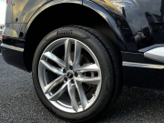 アウディ Q7 中古車