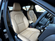 ボルボ XC40 中古車