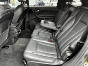 アウディ Q7 中古車