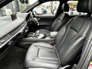 アウディ Q7 中古車