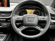 アウディ Q7 中古車