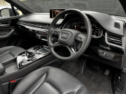 アウディ Q7 中古車