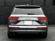 アウディ Q7 中古車