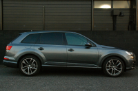 アウディ Q7 中古車