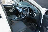 アウディ Q3 中古車