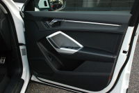 アウディ Q3 中古車