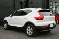 ボルボ XC40 中古車