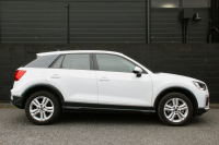 アウディ Q2 中古車