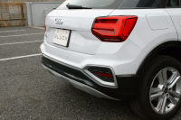 アウディ Q2 中古車