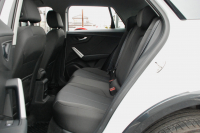 アウディ Q2 中古車