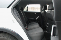 アウディ Q2 中古車