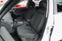 アウディ Q2 中古車