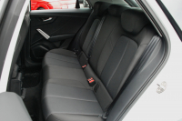 アウディ Q2 中古車