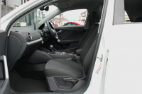 アウディ Q2 中古車