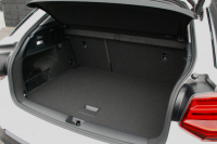 アウディ Q2 中古車