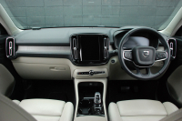 ボルボ XC40 中古車