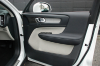 ボルボ XC40 中古車