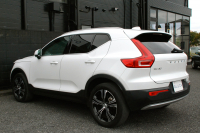 ボルボ XC40 中古車