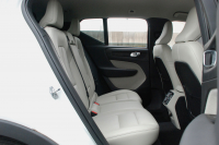 ボルボ XC40 中古車