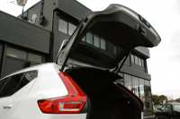 ボルボ XC40 中古車