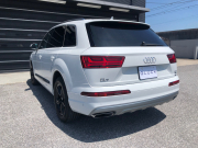 アウディ Q7 中古車