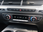 アウディ Q7 中古車