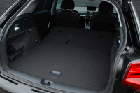 アウディ Q2 中古車