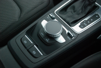 アウディ Q2 中古車