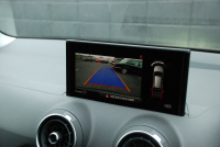 アウディ Q2 中古車