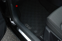 アウディ Q2 中古車