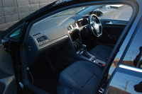 フォルクスワーゲン ゴルフヴァリアント 中古車