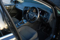 フォルクスワーゲン ゴルフヴァリアント 中古車