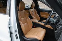 ボルボ XC90 中古車